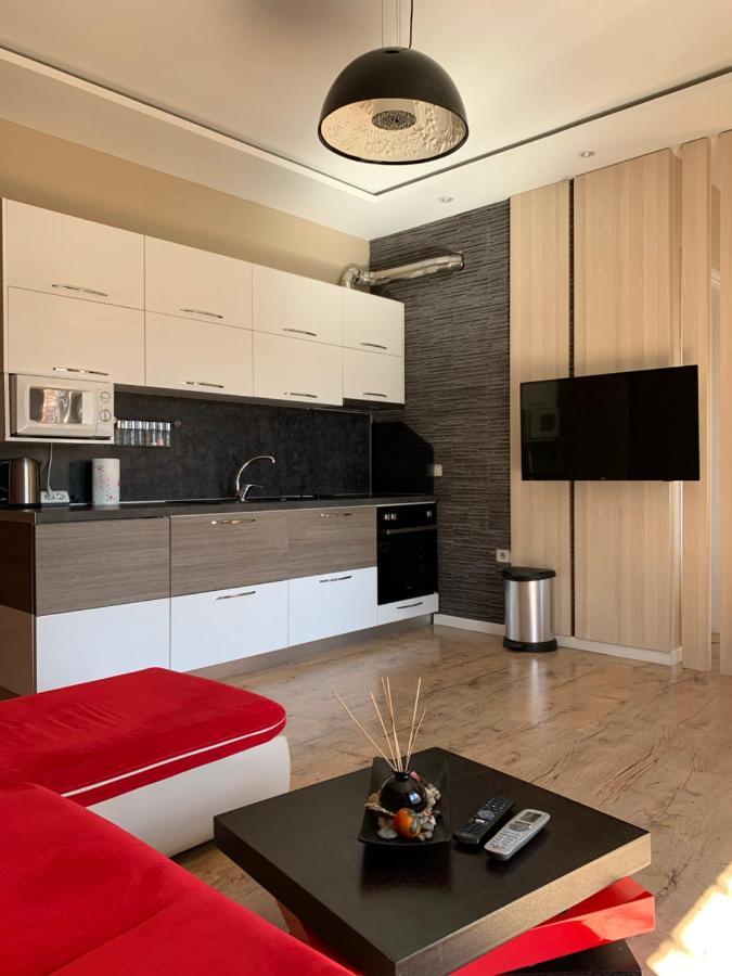 Haris Apartments Тирана Екстериор снимка